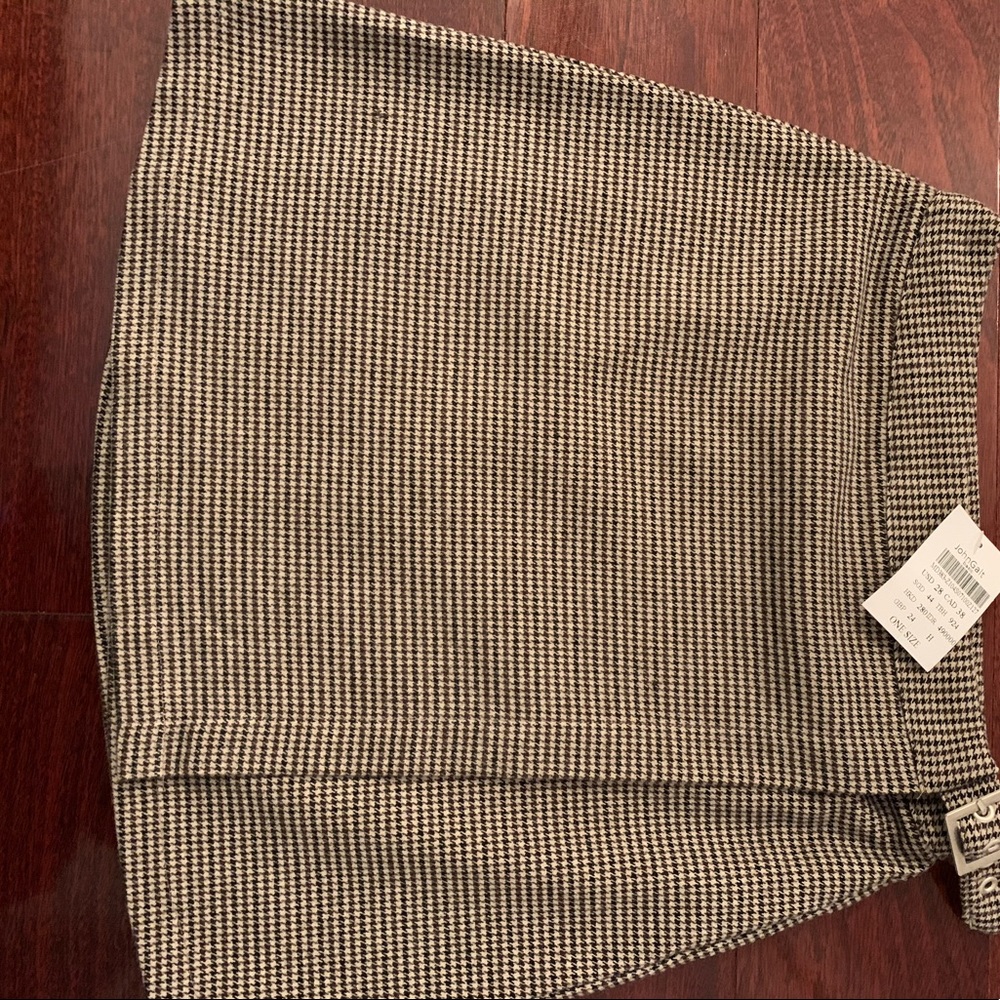 Brandy Melville Houndstooth Print Mini Skirt with Belt Closure